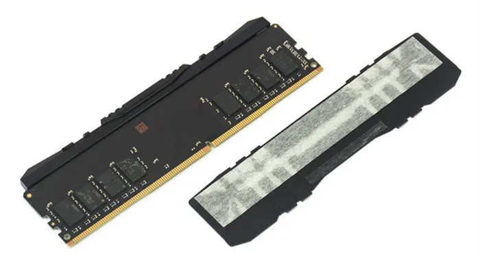 Photo Модуль памяти Crucial Ballistix White 8GB DIMM DDR4 3200MHz, BL8G32C16U4W